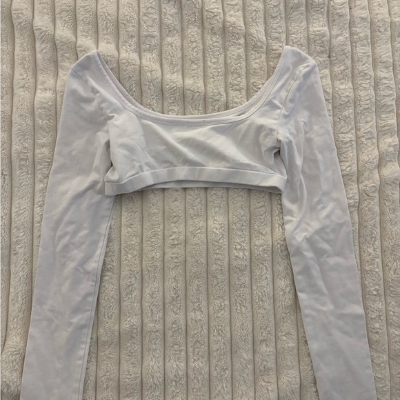 Garage cropped top - Picture 2 of 2